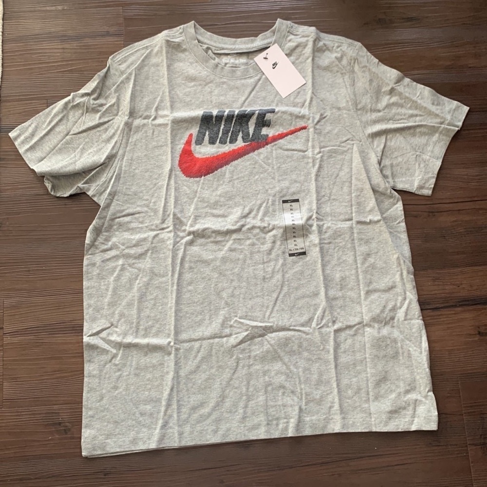 Mens Nike Graphic Swoosh T-shirt XL